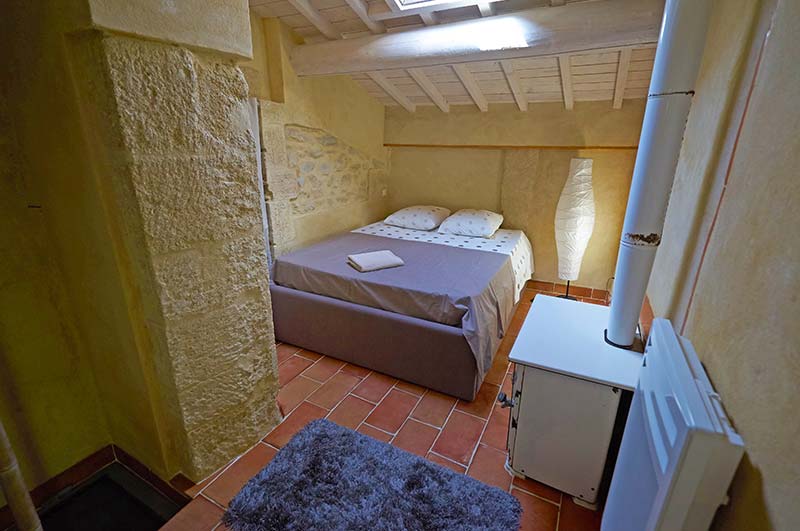 chambre parentale avec douche à l'italienne (lit 160cm)